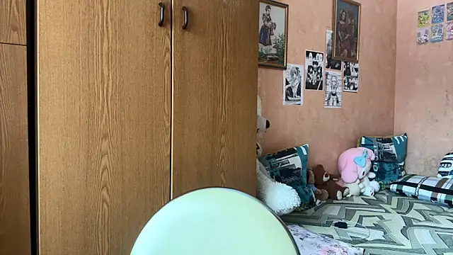 Snapshot of EhtelBiondi chatting on 01-12-26, 08:08 EhtelBiondi online show from 01-12-26, 08:08