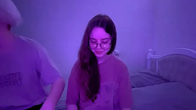 Snapshot of EhtelBiondi chatting on 02-14-26, 05:15 EhtelBiondi online show from 02-14-26, 05:15