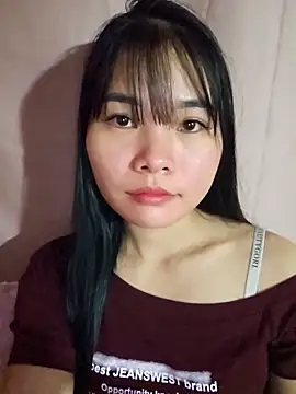 Snapshot of Mylove-here chatting on 10-30-25, 04:08 Mylove-here online show from 10-30-25, 04:08