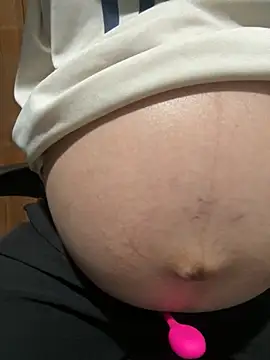 Snapshot of -Harper- chatting on 03-12-26, 02:12 -Harper- online show from 03-12-26, 02:12