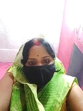 Snapshot of Cr_sonam chatting on 10-26-25, 12:27 Cr sonam online show from 10-26-25, 12:27