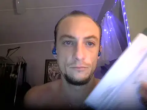 Snapshot of Dubbsssss chatting on 07-26-26, 08:27 Dubbsssss online show from 07-26-26, 08:27