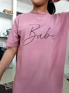 Snapshot of anshika0124 chatting on 12-15-25, 05:01 anshika0124 online show from 12-15-25, 05:01