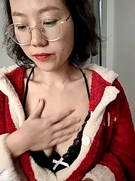 nini10052025 online show from 11-21-25, 05:28