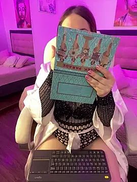 kattee adams online show from 11-27-25, 01:35