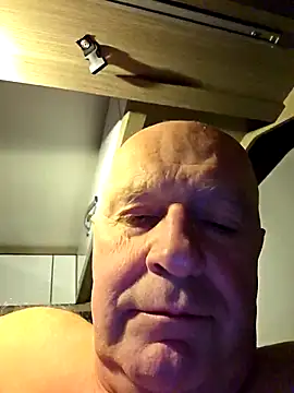 Snapshot of rudy-kralik chatting on 02-13-26, 07:15 rudy-kralik online show from 02-13-26, 07:15