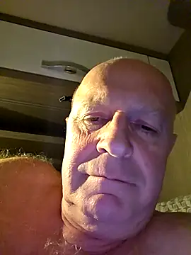 Snapshot of rudy-kralik chatting on 02-18-26, 10:39 rudy-kralik online show from 02-18-26, 10:39