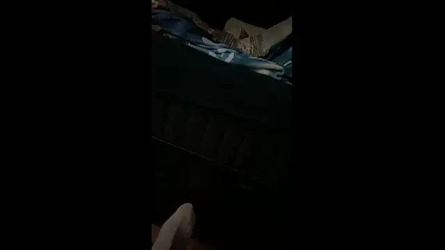 Snapshot of MolleDolle chatting on 10-29-25, 01:52 MolleDolle online show from 10-29-25, 01:52