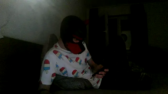 Snapshot of MolleDolle chatting on 11-15-25, 03:15 MolleDolle online show from 11-15-25, 03:15