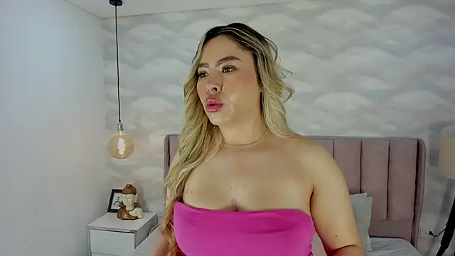 Snapshot of Katya_blonde chatting on 10-12-25, 12:26 Katya blonde online show from 10-12-25, 12:26