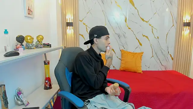 Snapshot of JacobBlackwell_ chatting on 01-13-26, 08:25 JacobBlackwell online show from 01-13-26, 08:25