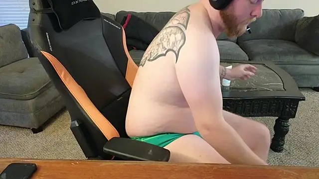 Snapshot of theballboy1 chatting on 12-16-25, 12:54 theballboy1 online show from 12-16-25, 12:54