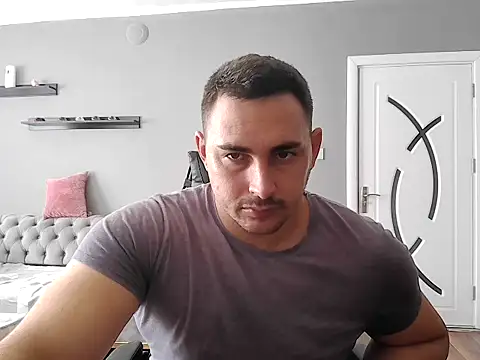 Snapshot of mastermute chatting on 10-16-25, 09:21 mastermute online show from 10-16-25, 09:21