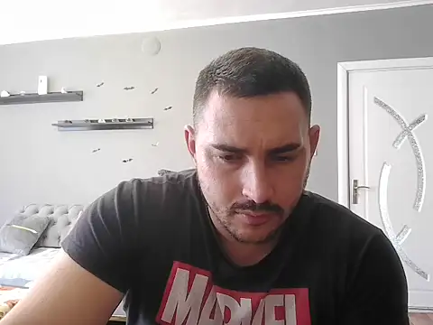 Snapshot of mastermute chatting on 10-30-25, 10:38 mastermute online show from 10-30-25, 10:38