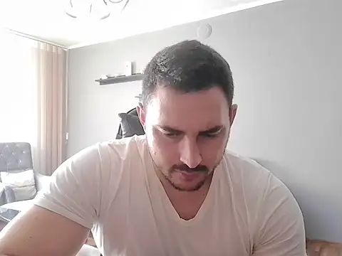 Snapshot of mastermute chatting on 11-13-25, 10:14 mastermute online show from 11-13-25, 10:14