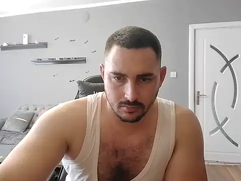 Snapshot of mastermute chatting on 11-20-25, 11:32 mastermute online show from 11-20-25, 11:32