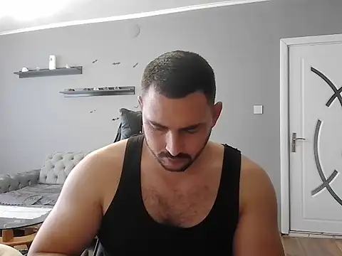 Snapshot of mastermute chatting on 11-25-25, 10:59 mastermute online show from 11-25-25, 10:59