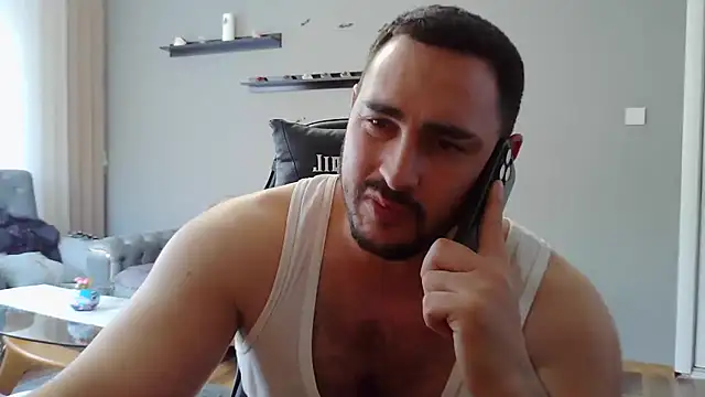 Snapshot of mastermute chatting on 12-03-25, 12:14 mastermute online show from 12-03-25, 12:14