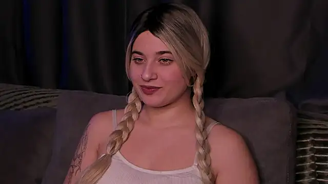 ShyBunny1 online show from 10-11-25, 09:35