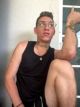 Snapshot of davidxxx_2012 chatting on 10-07-25, 09:12 davidxxx 2012 online show from 10-07-25, 09:12