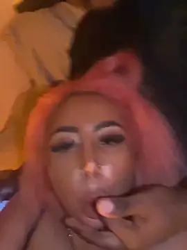 Snapshot of zara_bellexx chatting on 10-13-25, 02:22 zara bellexx online show from 10-13-25, 02:22