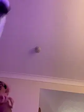 Snapshot of zara_bellexx chatting on 11-26-25, 07:59 zara bellexx online show from 11-26-25, 07:59