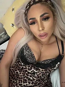 Snapshot of zara_bellexx chatting on 03-03-26, 03:18 zara bellexx online show from 03-03-26, 03:18