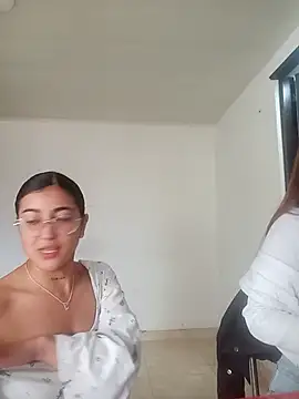 Camila-marinn online show from 10-17-25, 06:32