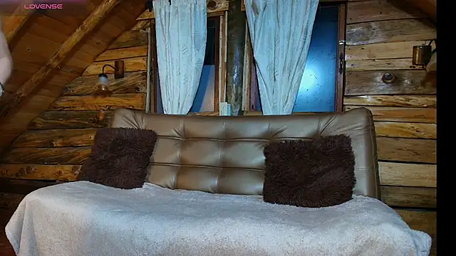 Snapshot of Nordikandclem_ chatting on 11-18-25, 01:00 Nordikandclem online show from 11-18-25, 01:00