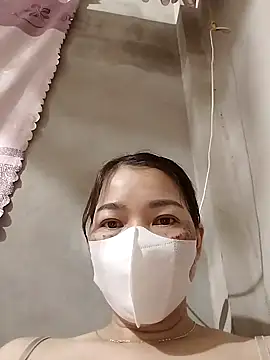 Snapshot of ladzy_sexy chatting on 10-31-25, 03:46 ladzy sexy online show from 10-31-25, 03:46