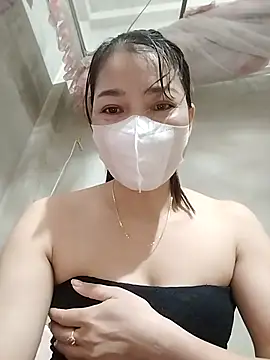 Snapshot of ladzy_sexy chatting on 11-08-25, 06:07 ladzy sexy online show from 11-08-25, 06:07