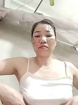 Snapshot of ladzy_sexy chatting on 11-13-25, 08:52 ladzy sexy online show from 11-13-25, 08:52