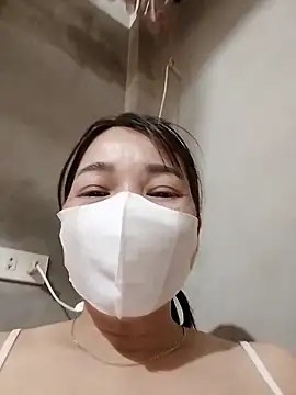 Snapshot of ladzy_sexy chatting on 11-28-25, 01:25 ladzy sexy online show from 11-28-25, 01:25