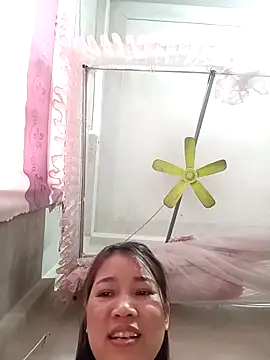 Snapshot of ladzy_sexy chatting on 01-19-26, 07:01 ladzy sexy online show from 01-19-26, 07:01