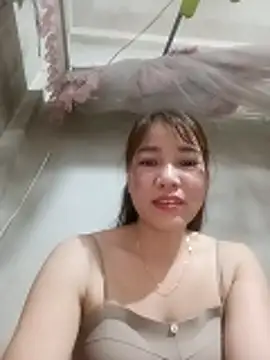 Snapshot of ladzy_sexy chatting on 02-24-26, 05:33 ladzy sexy online show from 02-24-26, 05:33