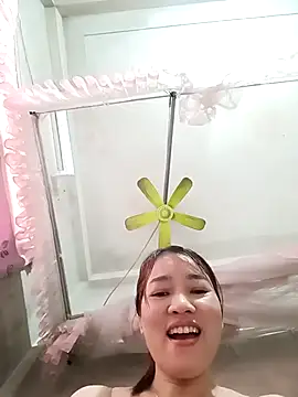 Snapshot of ladzy_sexy chatting on 03-14-26, 02:50 ladzy sexy online show from 03-14-26, 02:50