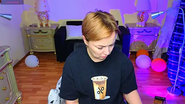 Viola Rayden online show from 11-16-25, 06:19