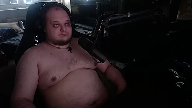 Snapshot of BennyOnTour chatting on 03-16-26, 02:32 BennyOnTour online show from 03-16-26, 02:32