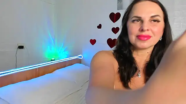 Snapshot of MIRAA_LUV chatting on 05-20-26, 03:51 MIRAA LUV online show from 05-20-26, 03:51