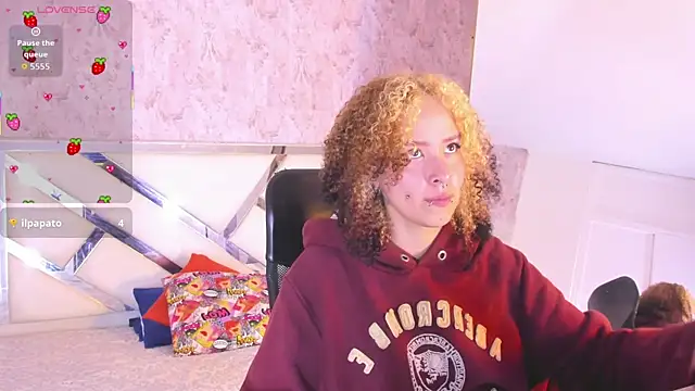 Snapshot of benny_wilson chatting on 12-17-25, 04:18 benny wilson online show from 12-17-25, 04:18