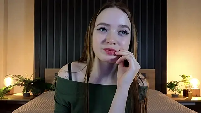 Snapshot of LittleCutieSandy chatting on 02-02-26, 06:06 LittleCutieSandy online show from 02-02-26, 06:06