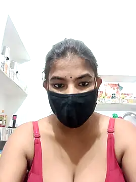 Hot radhaji online show from 11-11-25, 04:07