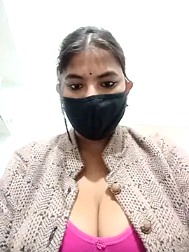 Hot radhaji online show from 11-26-25, 05:58