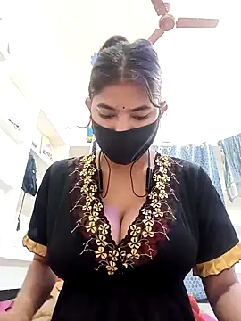 Hot radhaji online show from 02-20-26, 01:13