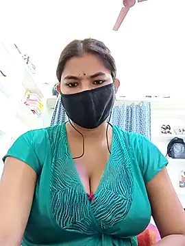 Hot radhaji online show from 04-03-26, 07:17