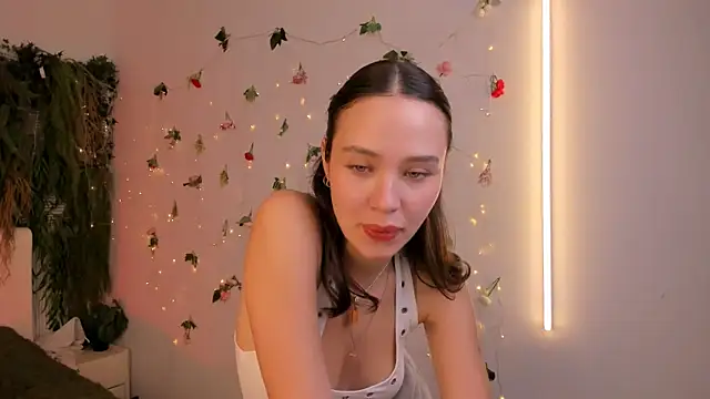 Snapshot of Black_Jenny chatting on 07-28-26, 02:13 Black Jenny online show from 07-28-26, 02:13