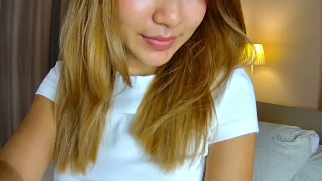 Snapshot of Sweetie_Natasha chatting on 01-18-26, 11:30 Sweetie Natasha online show from 01-18-26, 11:30