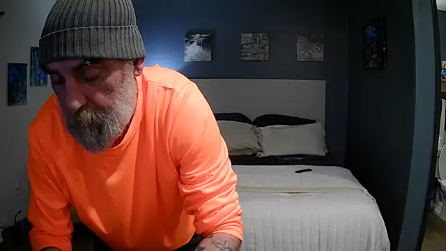 Snapshot of Fuck-Buddy-4U chatting on 10-14-25, 10:38 Fuck-Buddy-4U online show from 10-14-25, 10:38