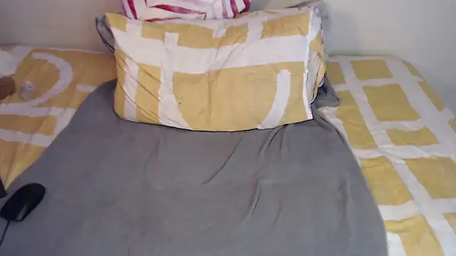 Tillah87 online show from 10-26-25, 08:42