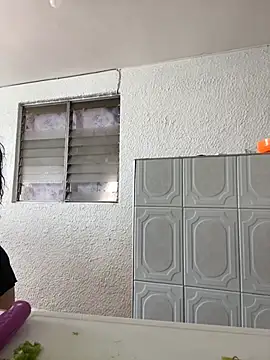 Snapshot of Emilycollei chatting on 10-15-25, 02:28 Emilycollei online show from 10-15-25, 02:28